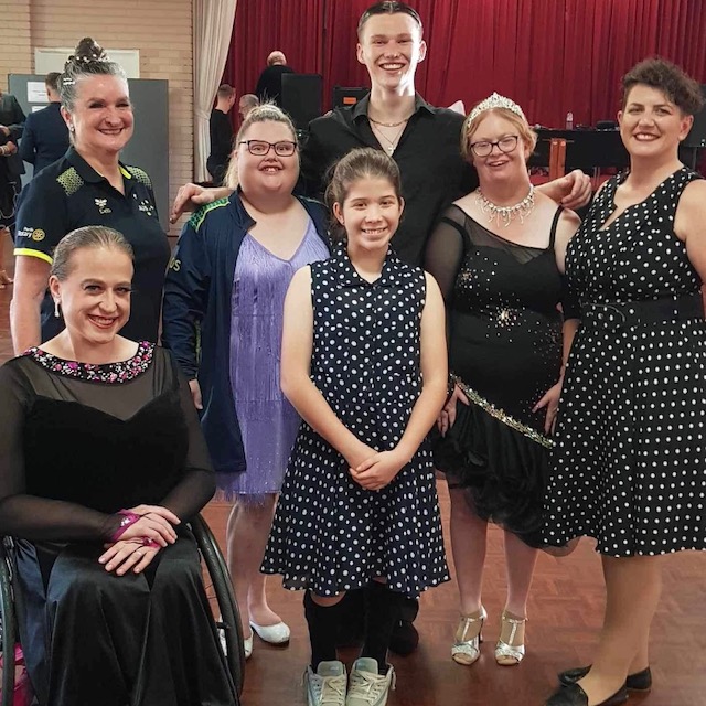 James Bardill with students Deborah Hegarty, Danielle Stitfall, Brokke Canham, Siria Lochrie, Ashlea Armstrong and Kaley Devine in 2023.